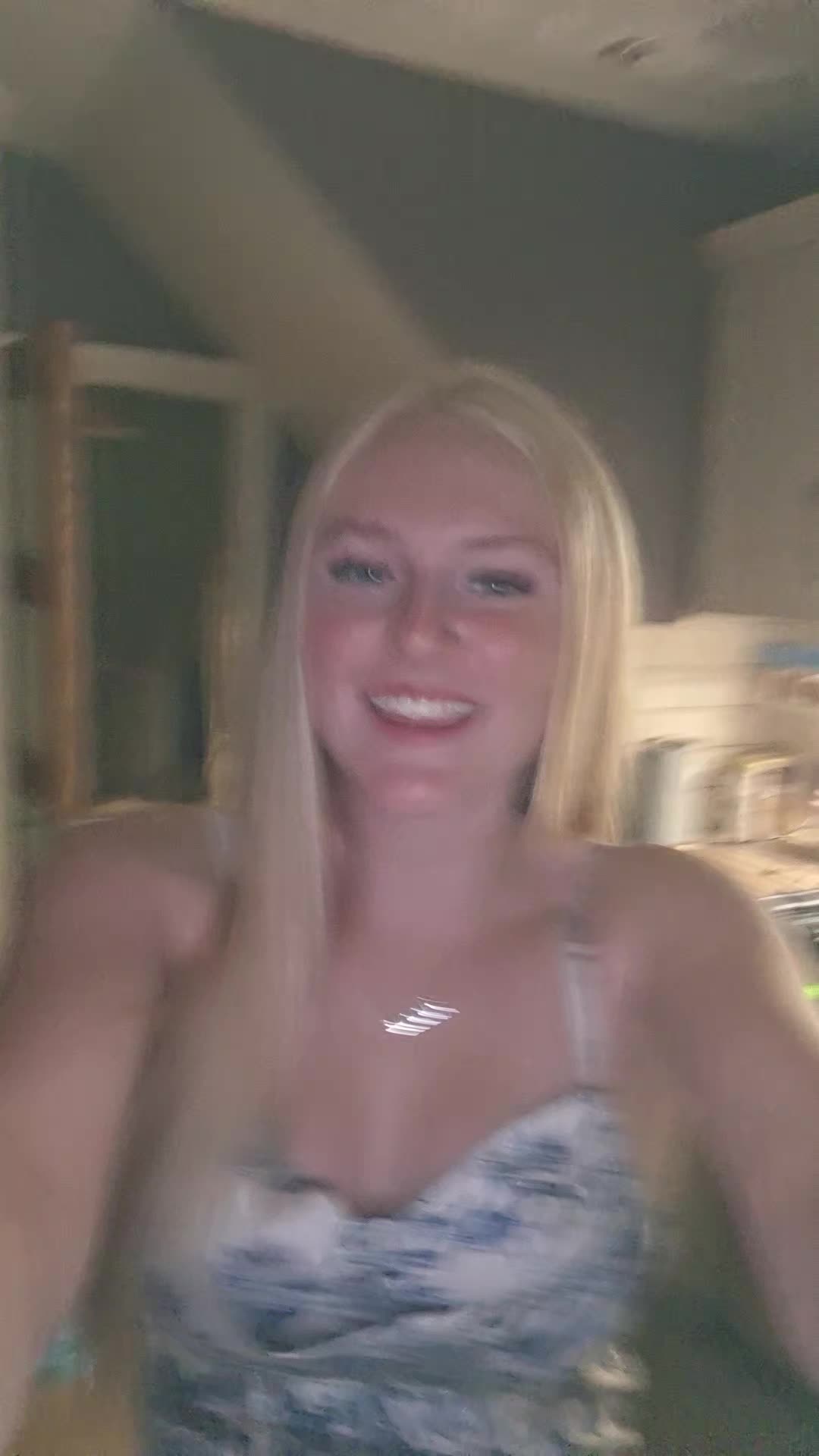 @AnnieLee