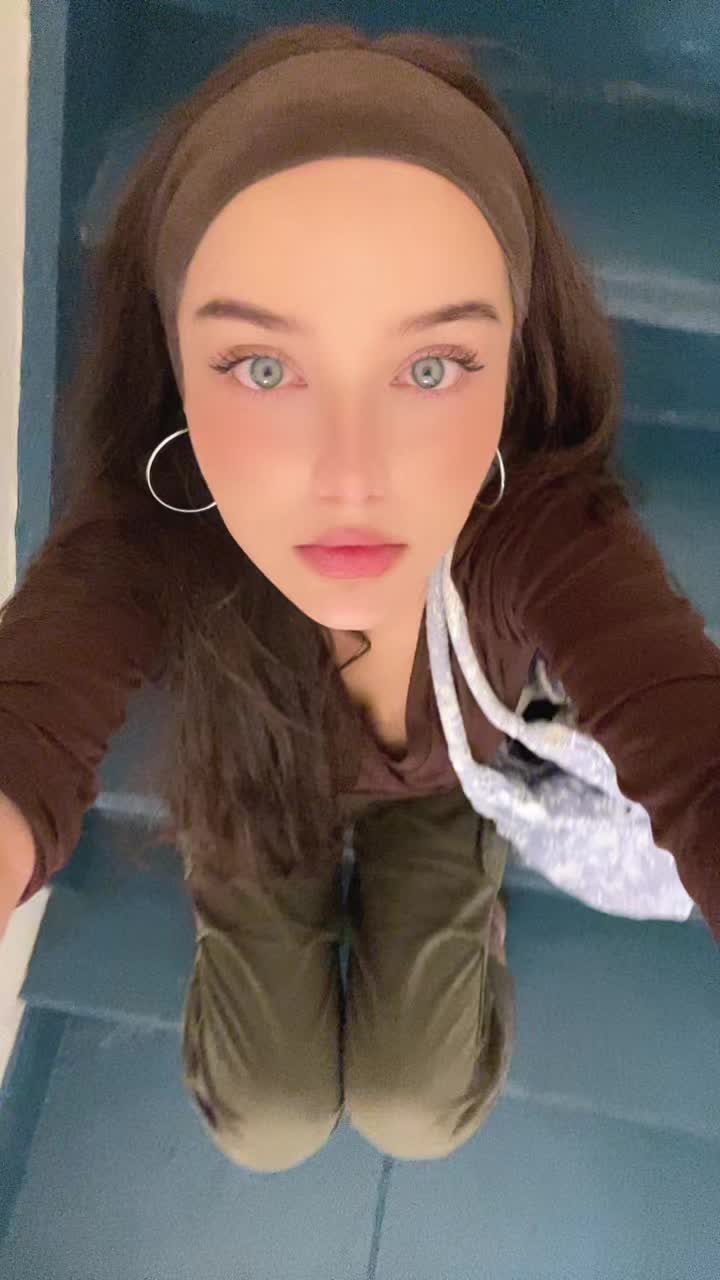 @Ariela