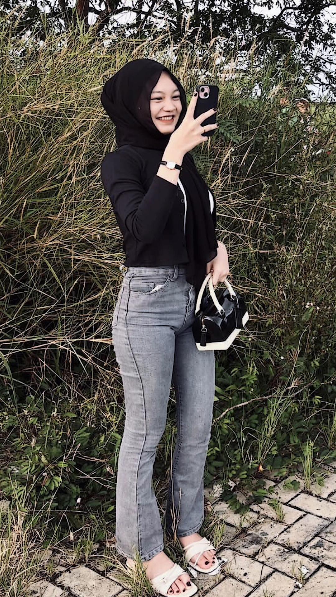 @anniputri5