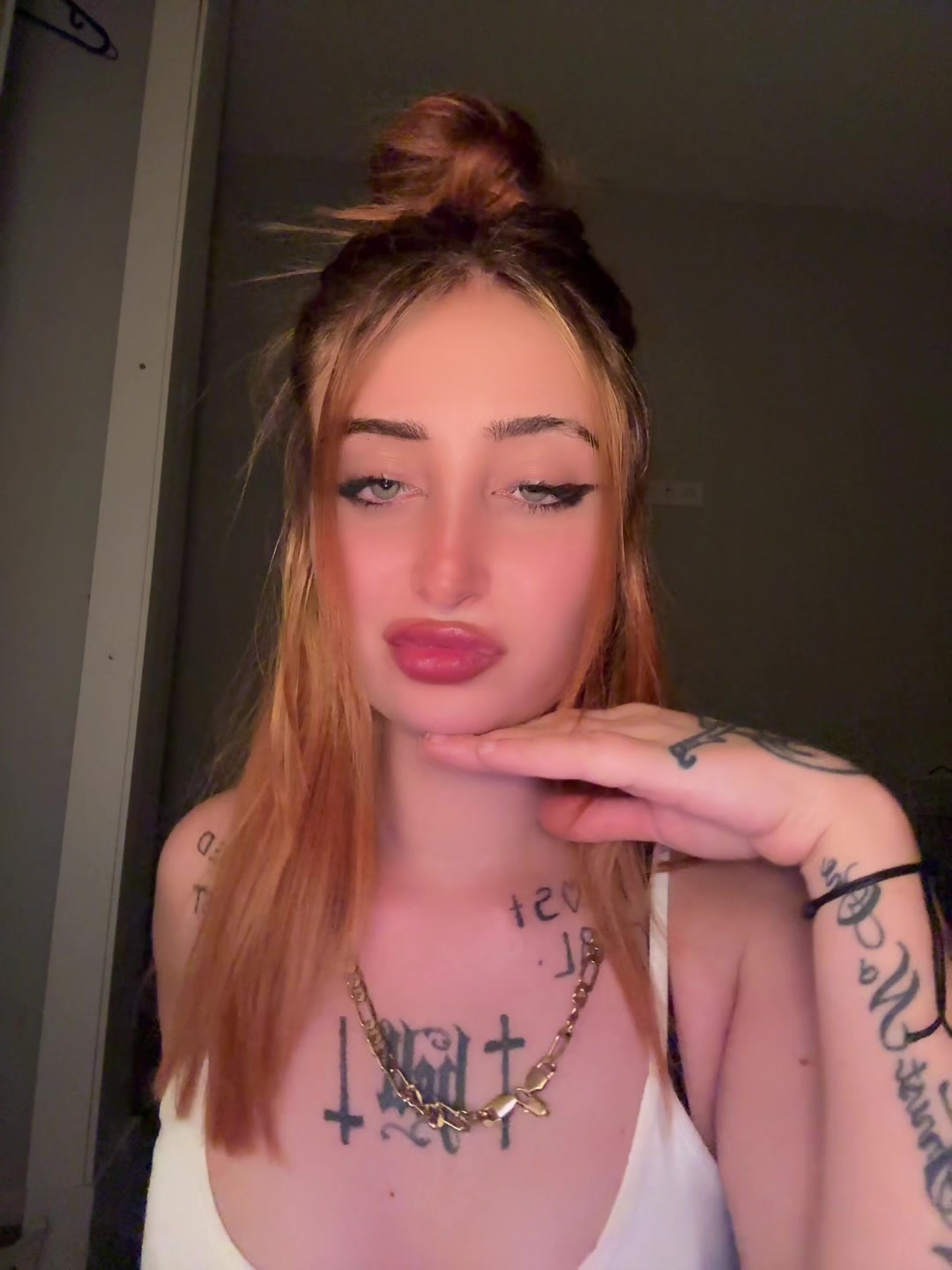@sikariaxr