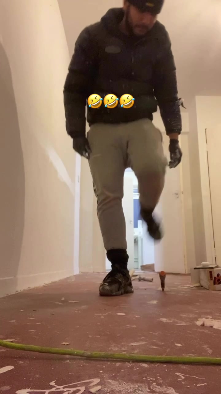 @C🐝