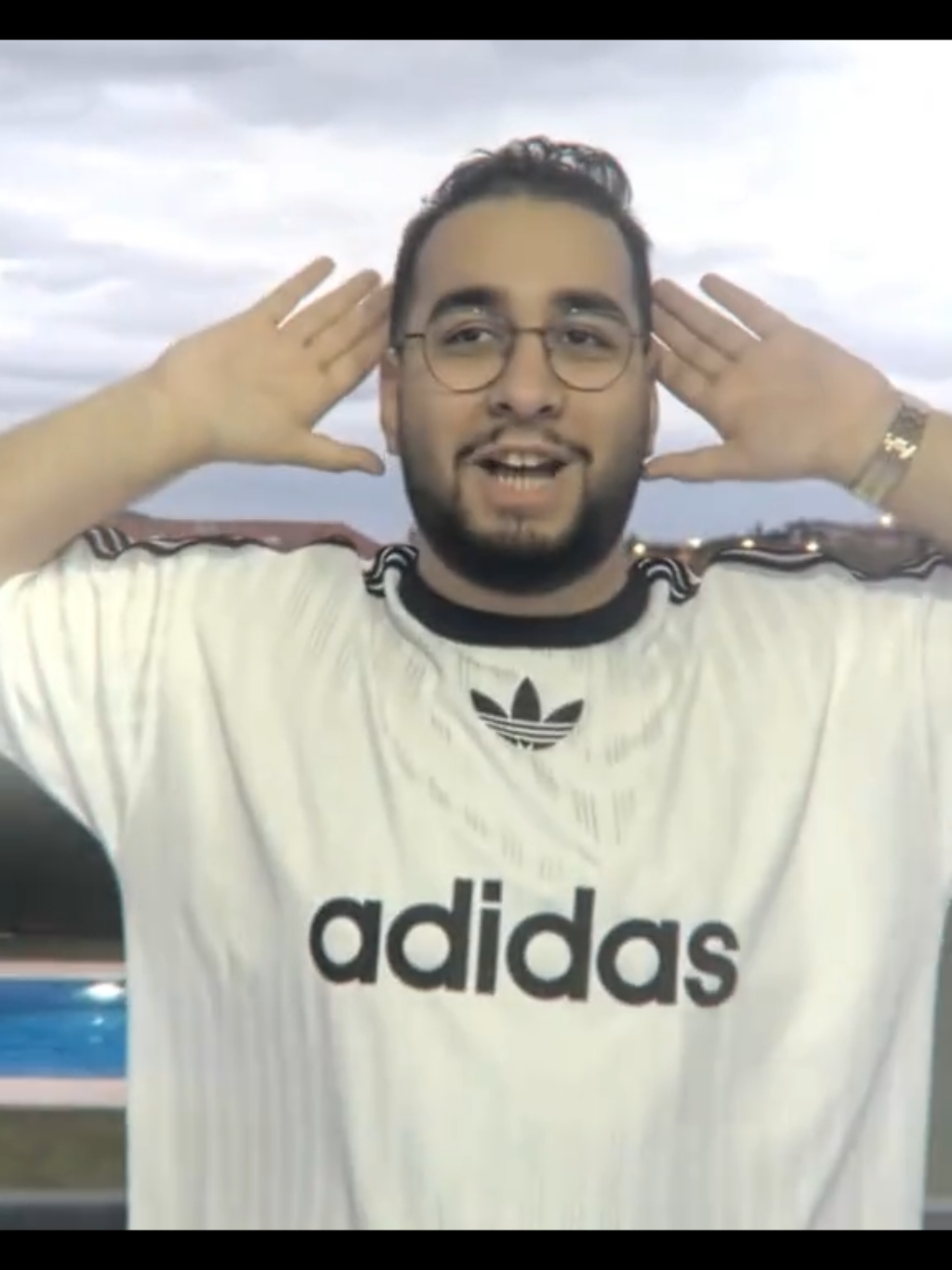 @Denyz
