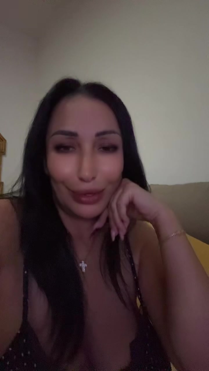 @laura
