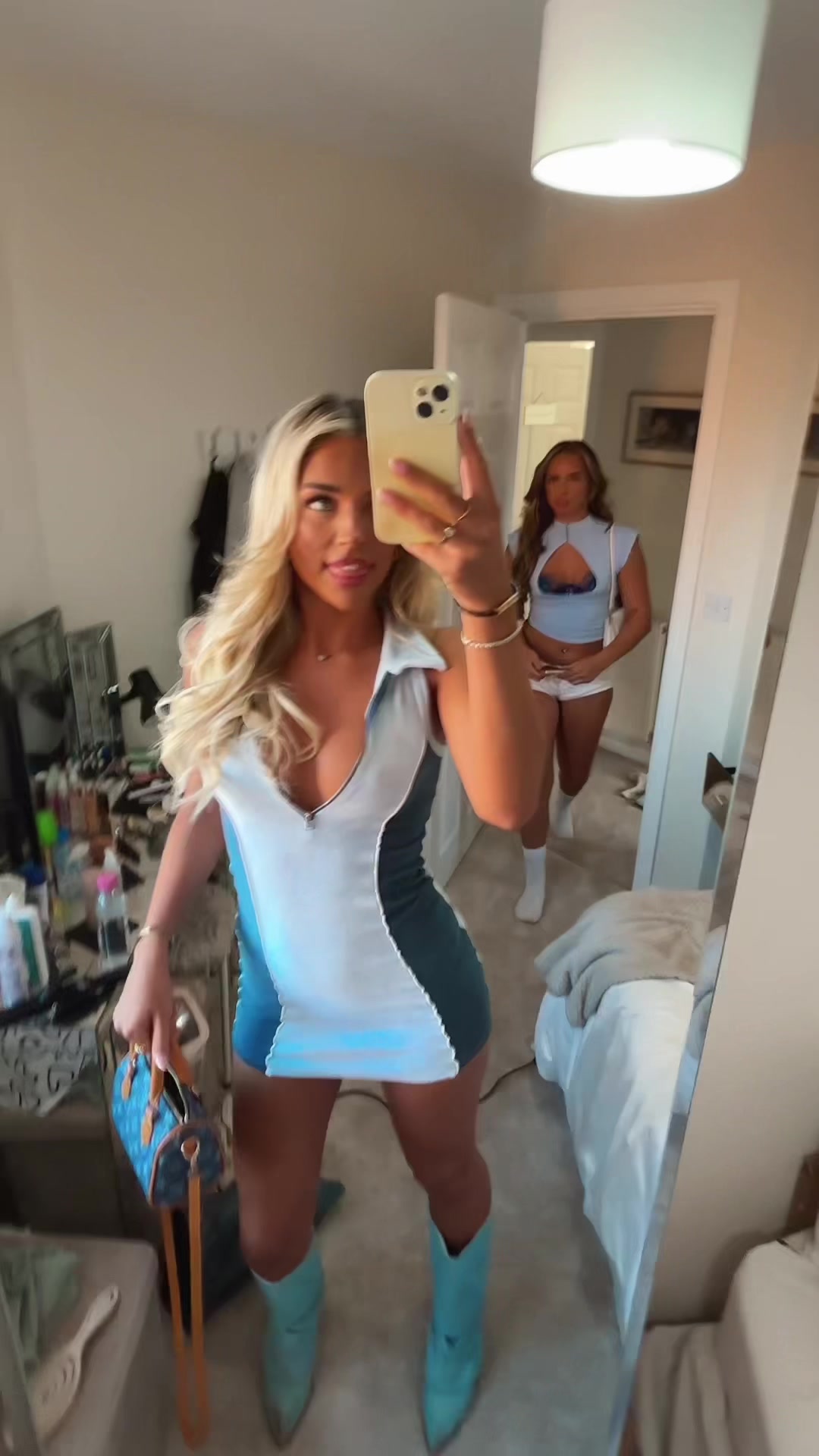 @jorjalavinia
