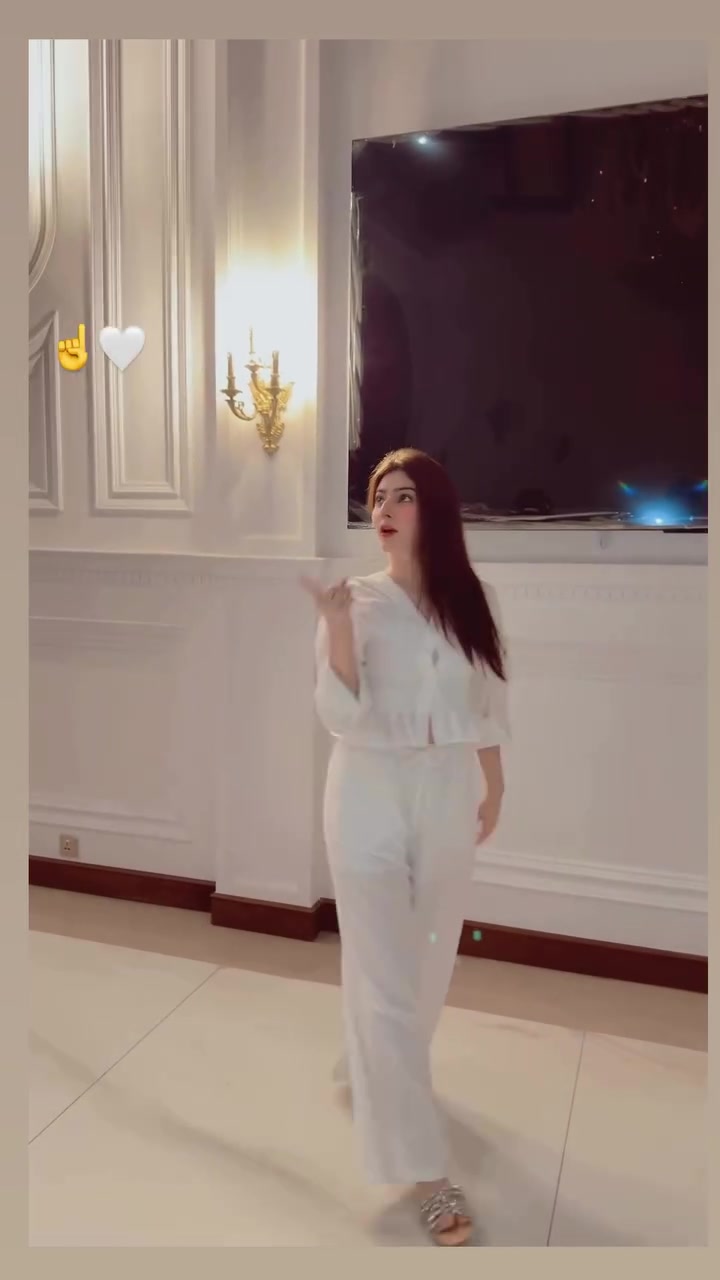 @Butt is back 007