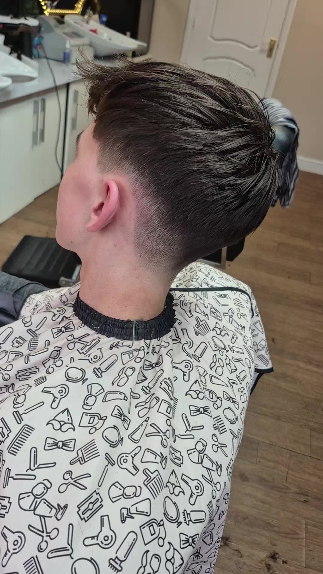 @Ez.style barber