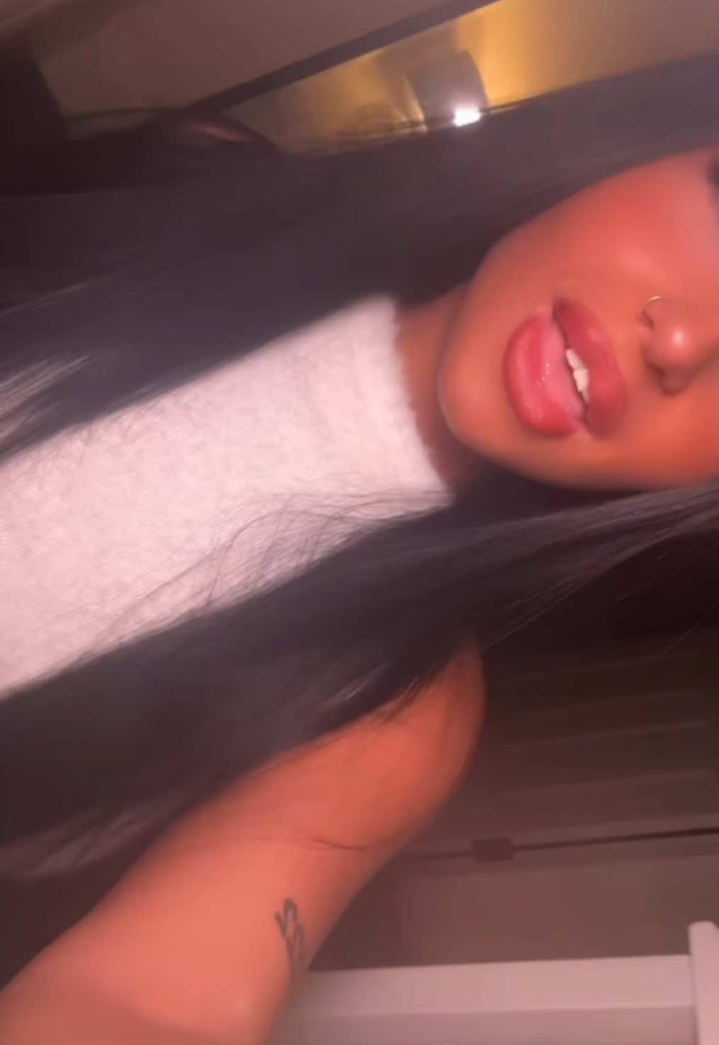 @️