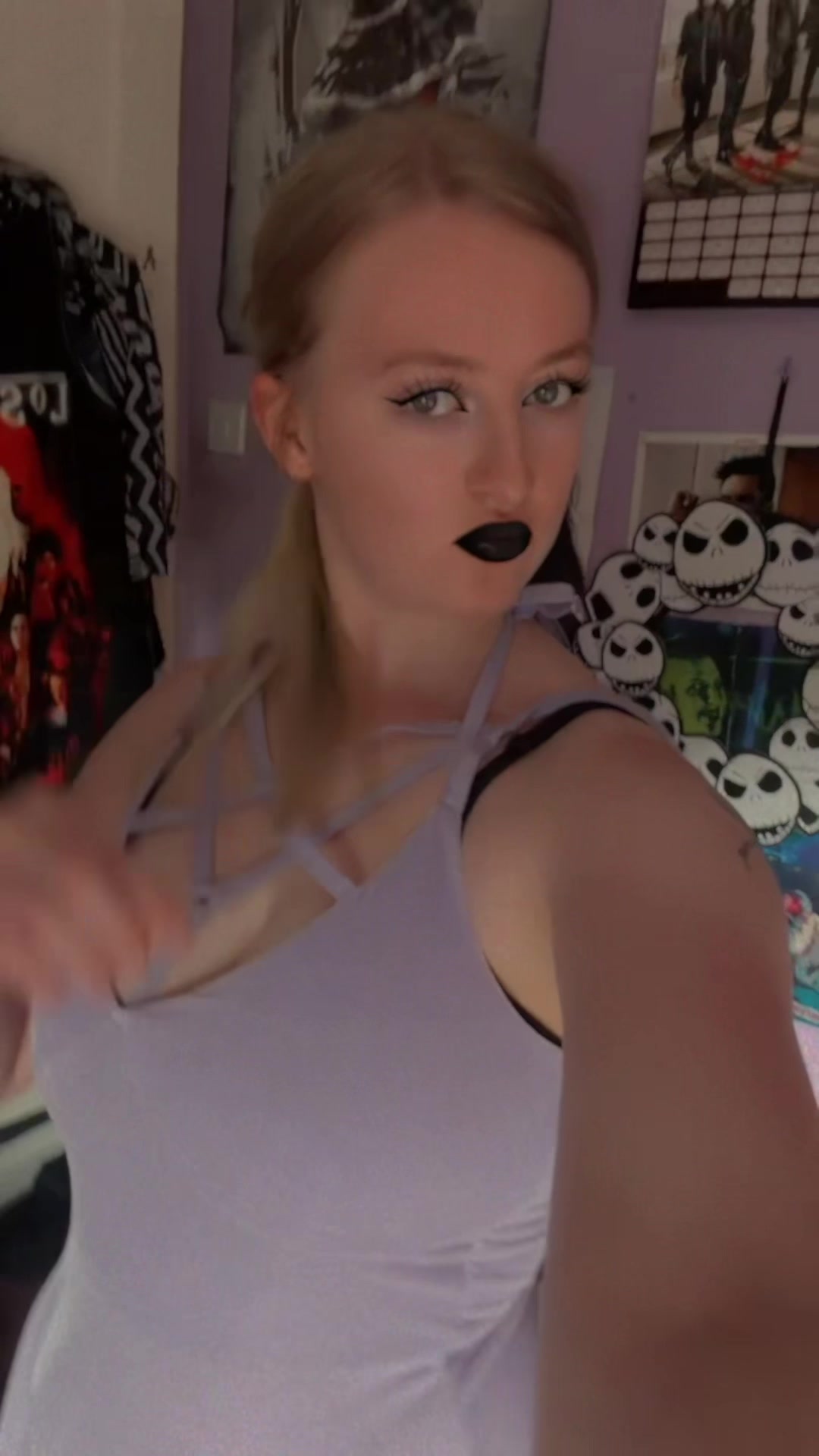 @missvampiregoth