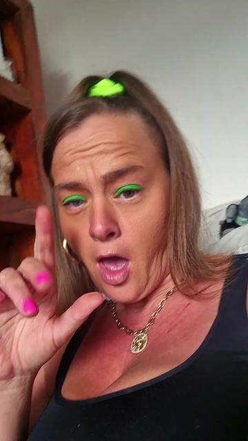 @queencrazykatiebear