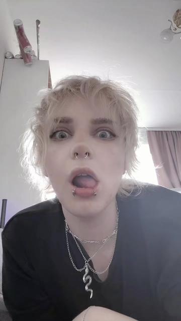@lu☣︎