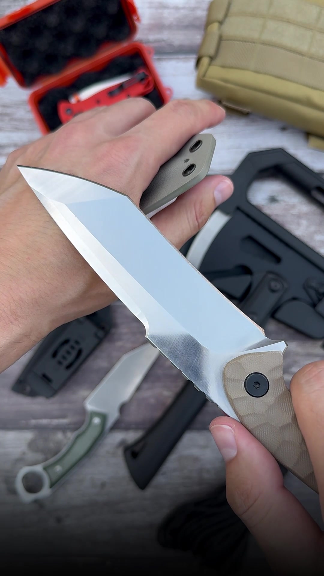 @survival.knives