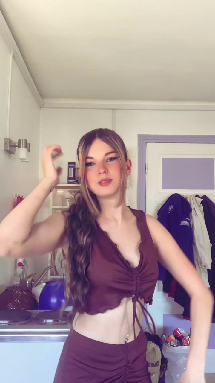 @gwen🕷️🖤💗🤍