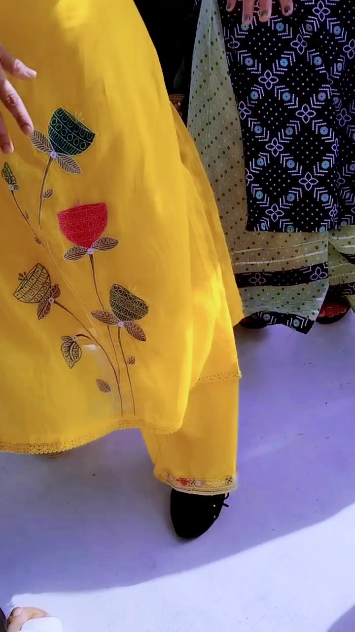 @santoshi🦋🦋