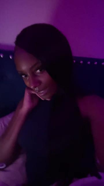 @darkskinhottieeeeeeeeeee