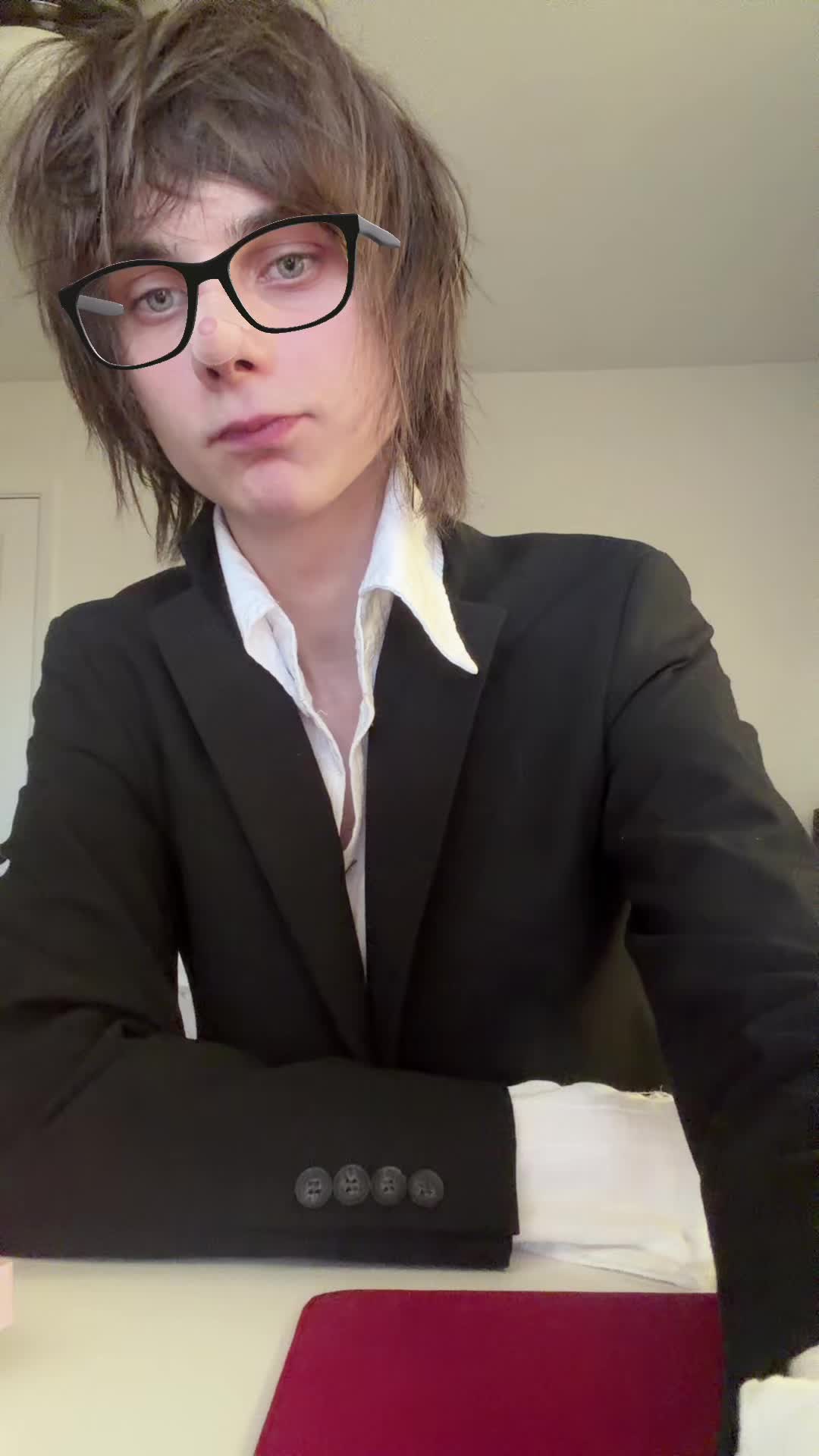 @hlor3i