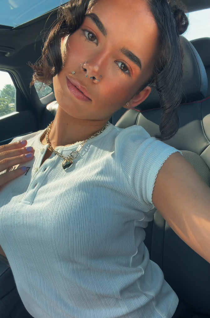@sexylexxii_