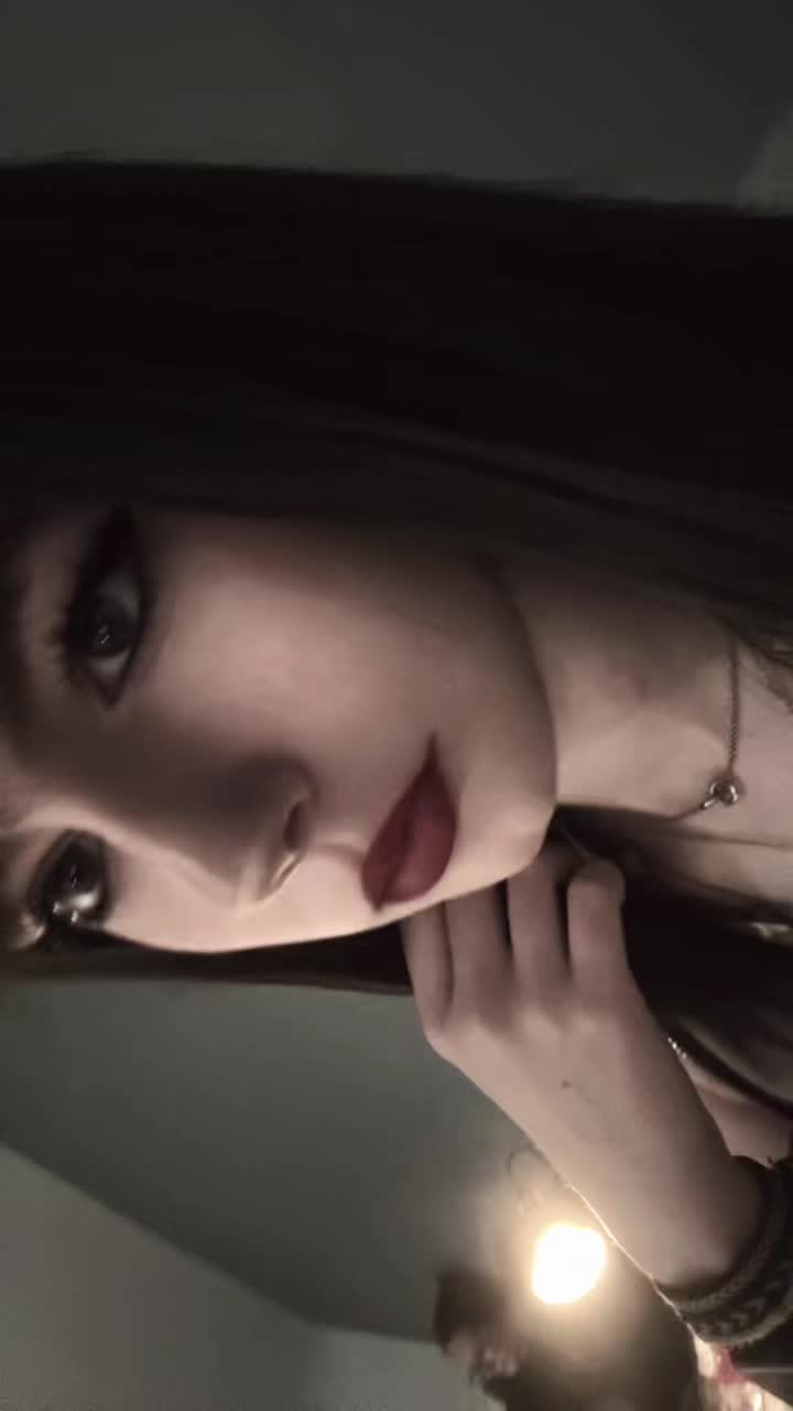 @ᛝ