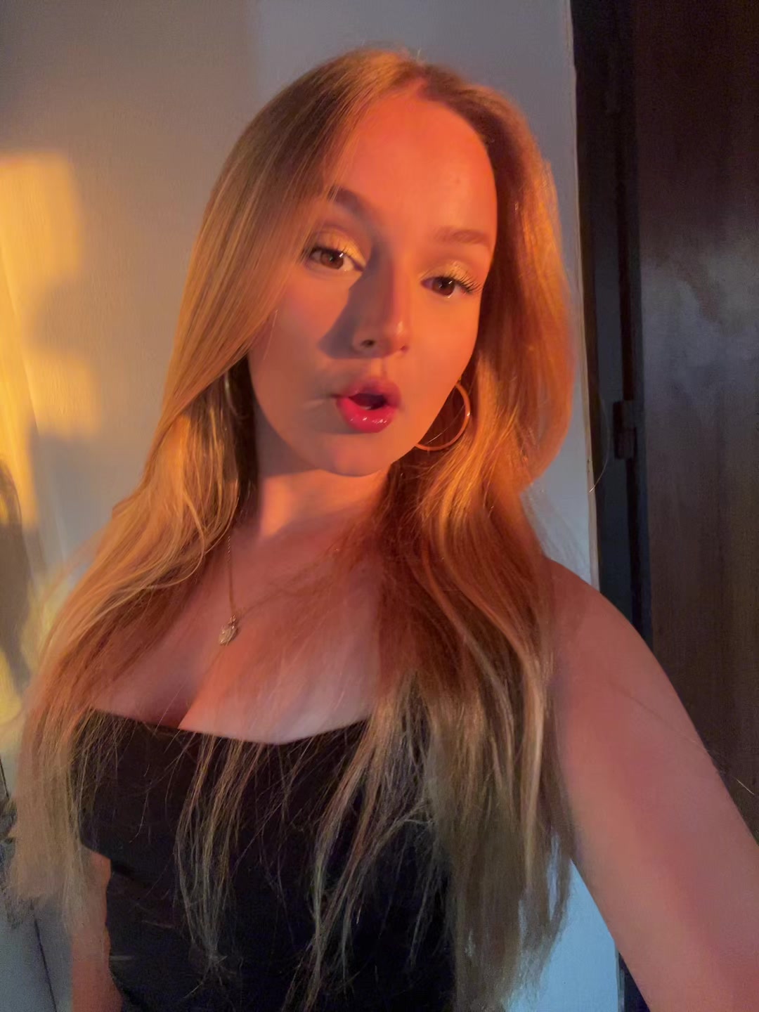 @𝑳𝒊𝒗𝒂☀️