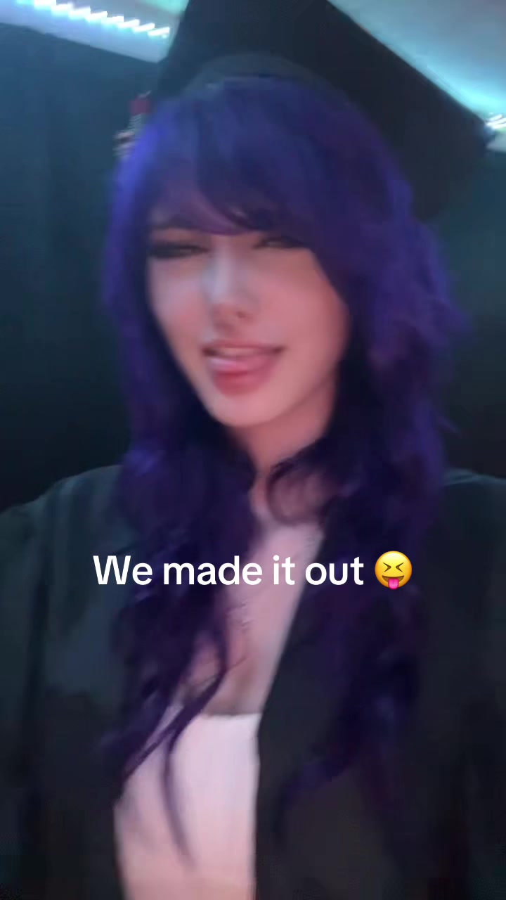 @Aurora 🦇