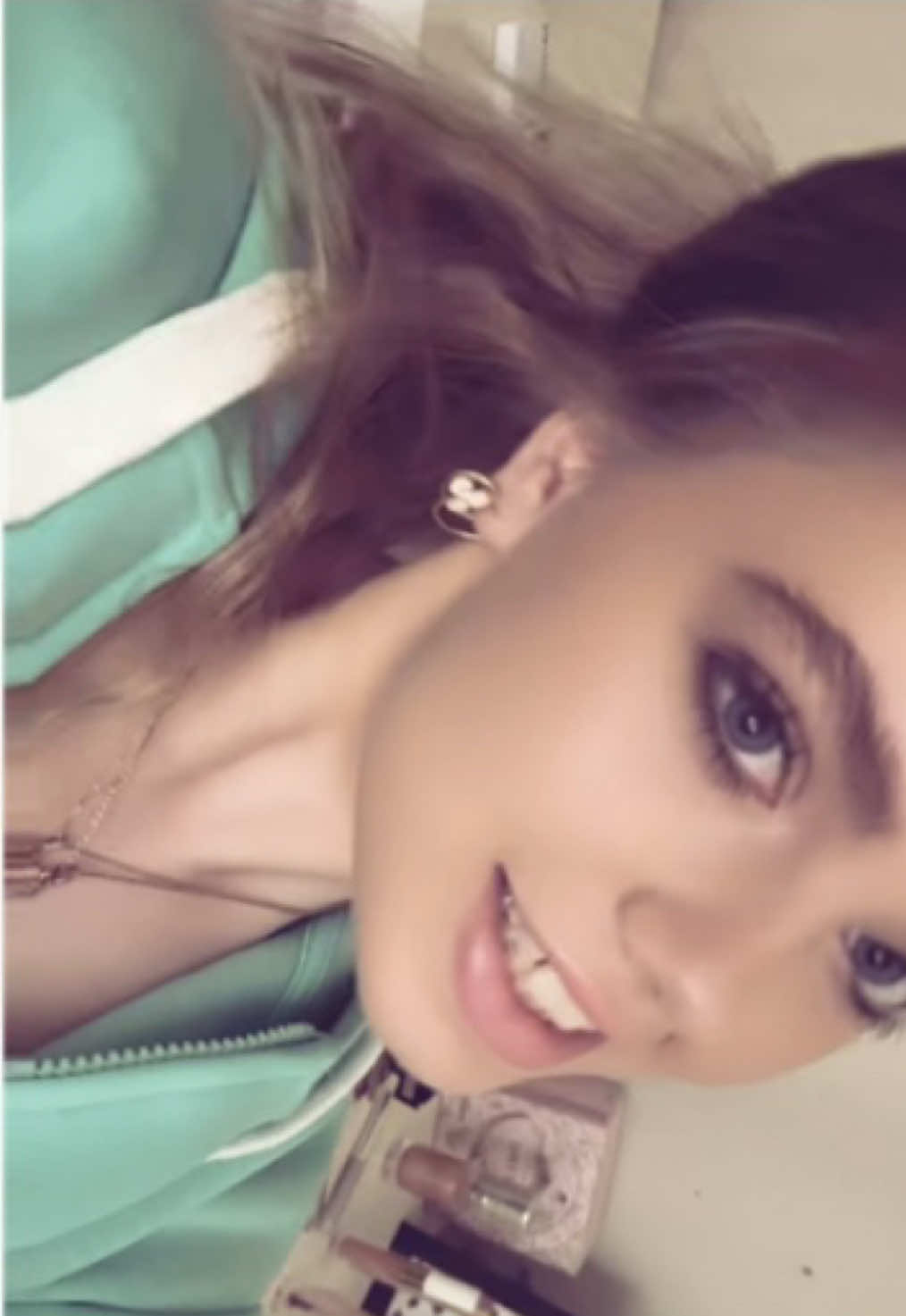@𝘟𝘖. 𝐸𝑚𝑜𝑟𝑦