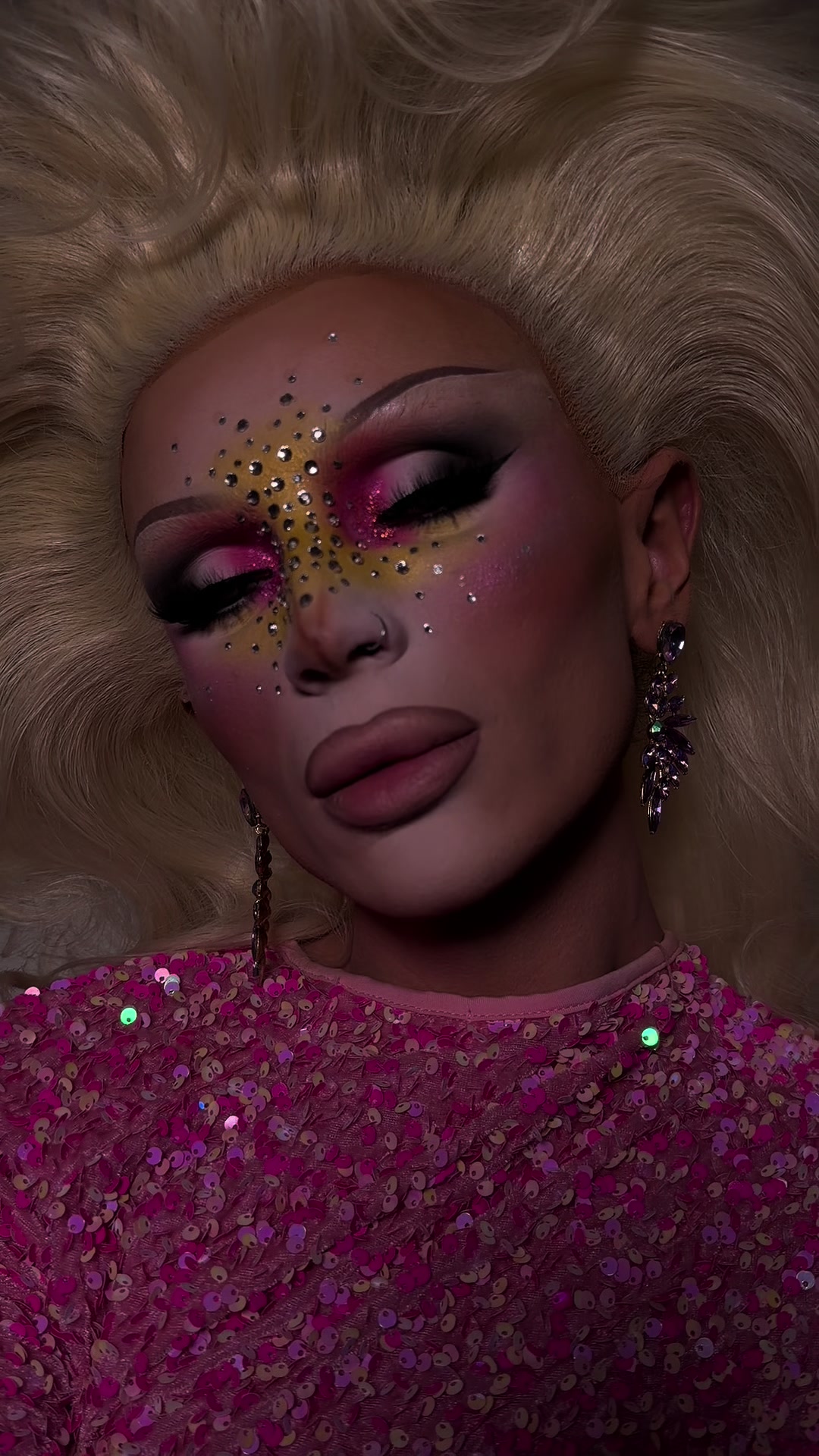 @MakeupAaron