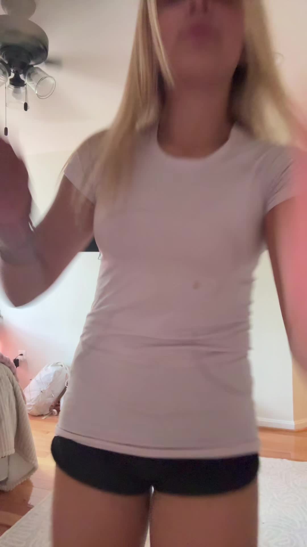 @nadhia