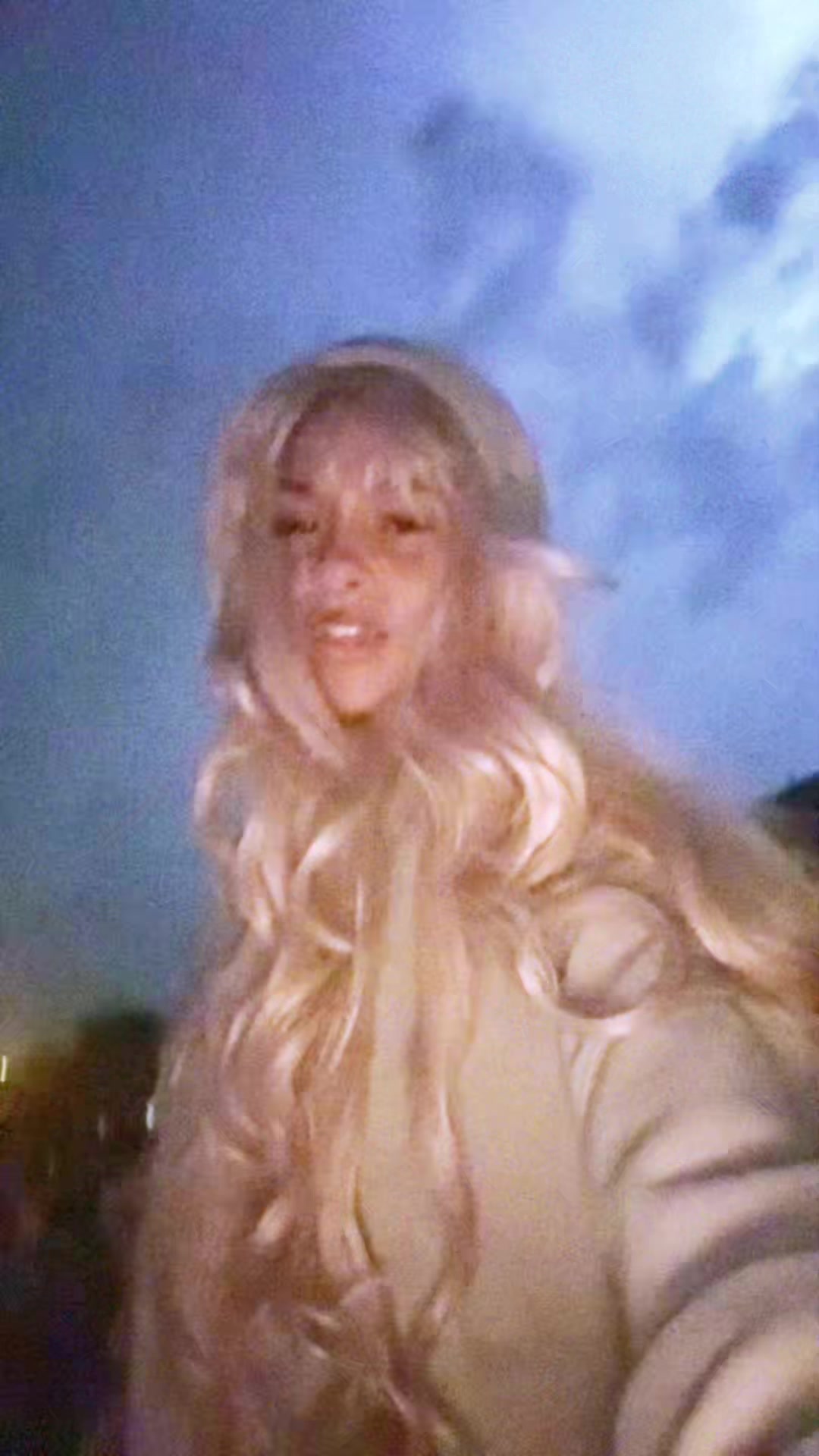@𝔻𝕣𝕖𝕒𝕞𝕪𝔻𝕦𝕞𝔹𝕝𝕠𝕟𝕕𝕖