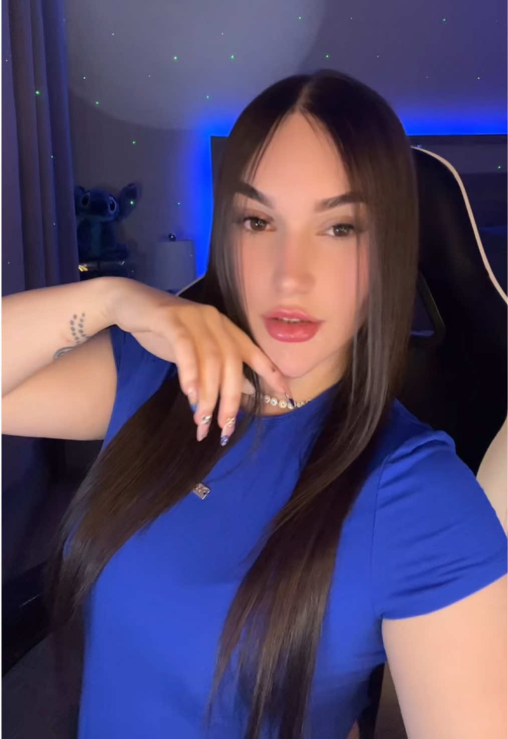 @Lorena🧿