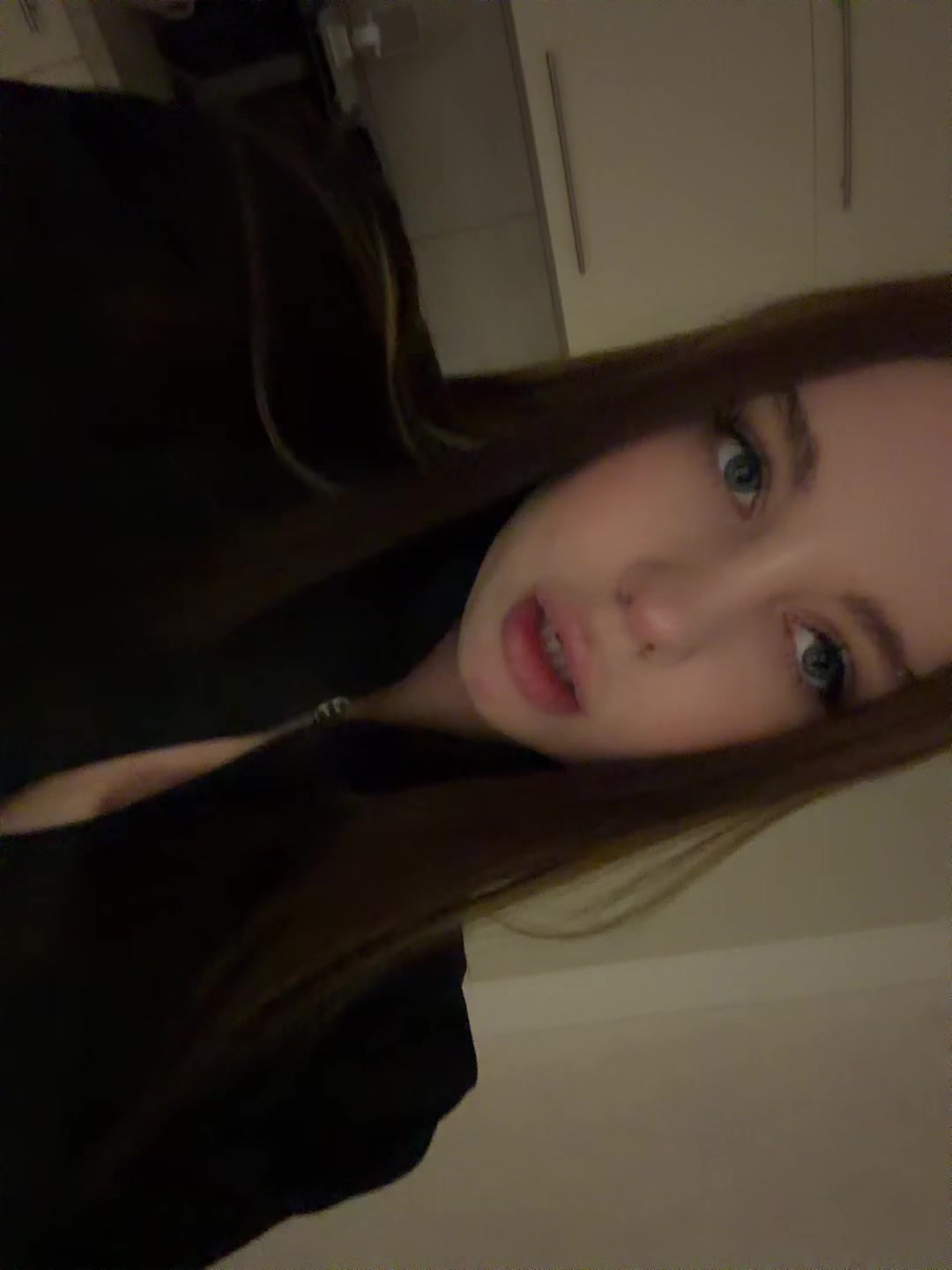 @dashulikkv