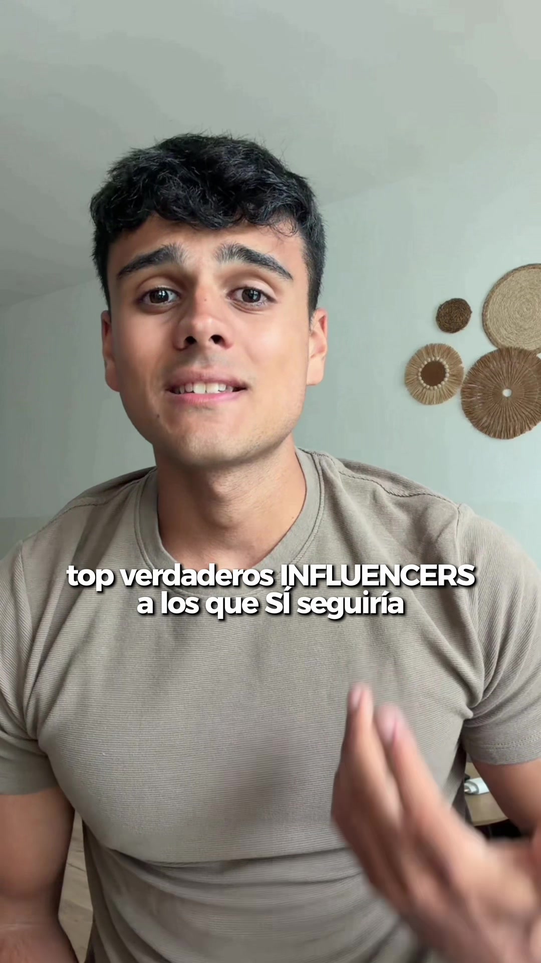 @Cristian González