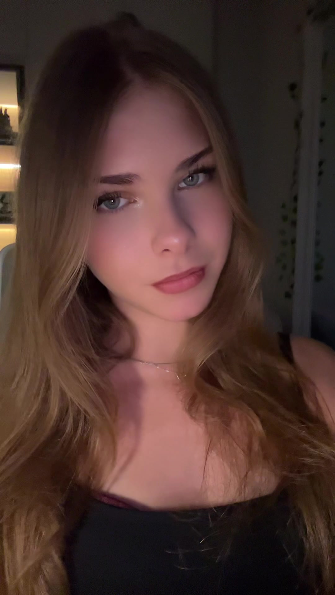 @laura