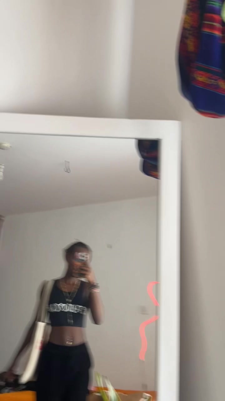 @Nina