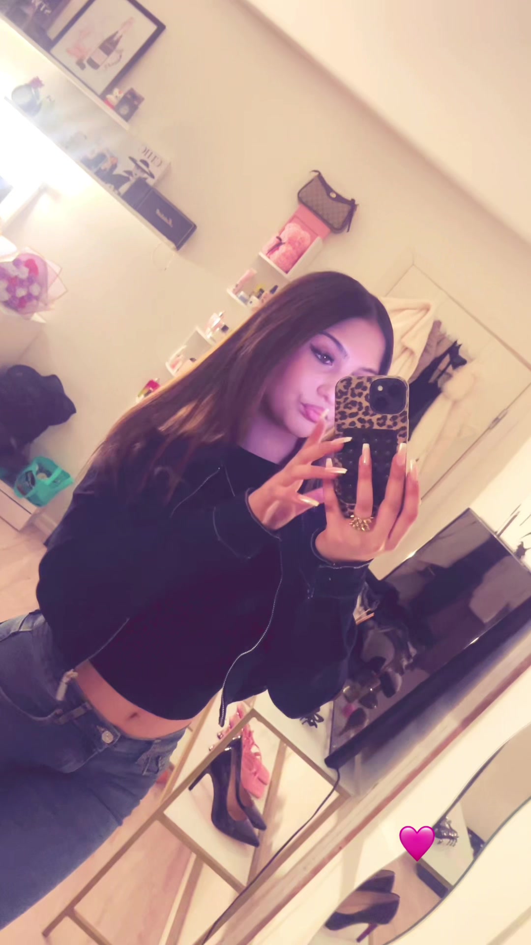 @𝒩