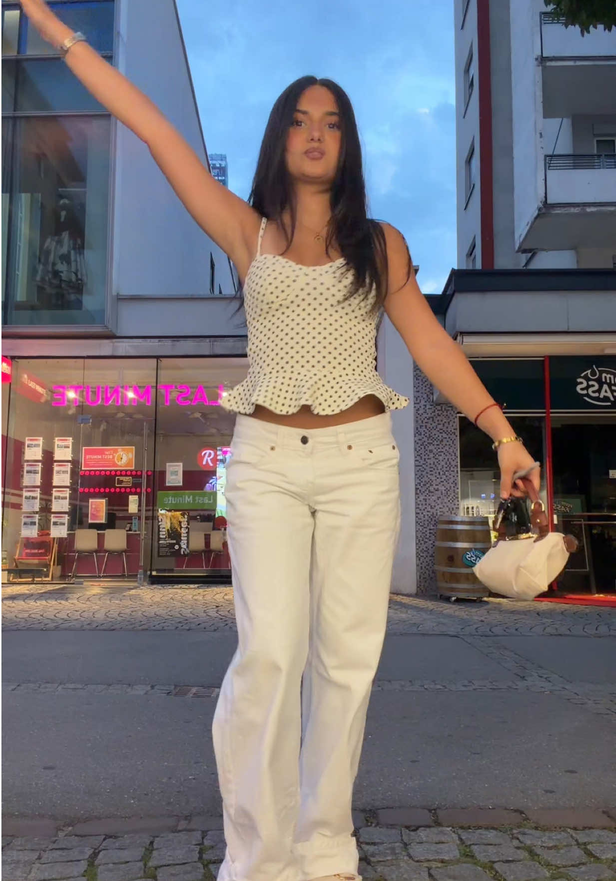 @nazlı ރ
