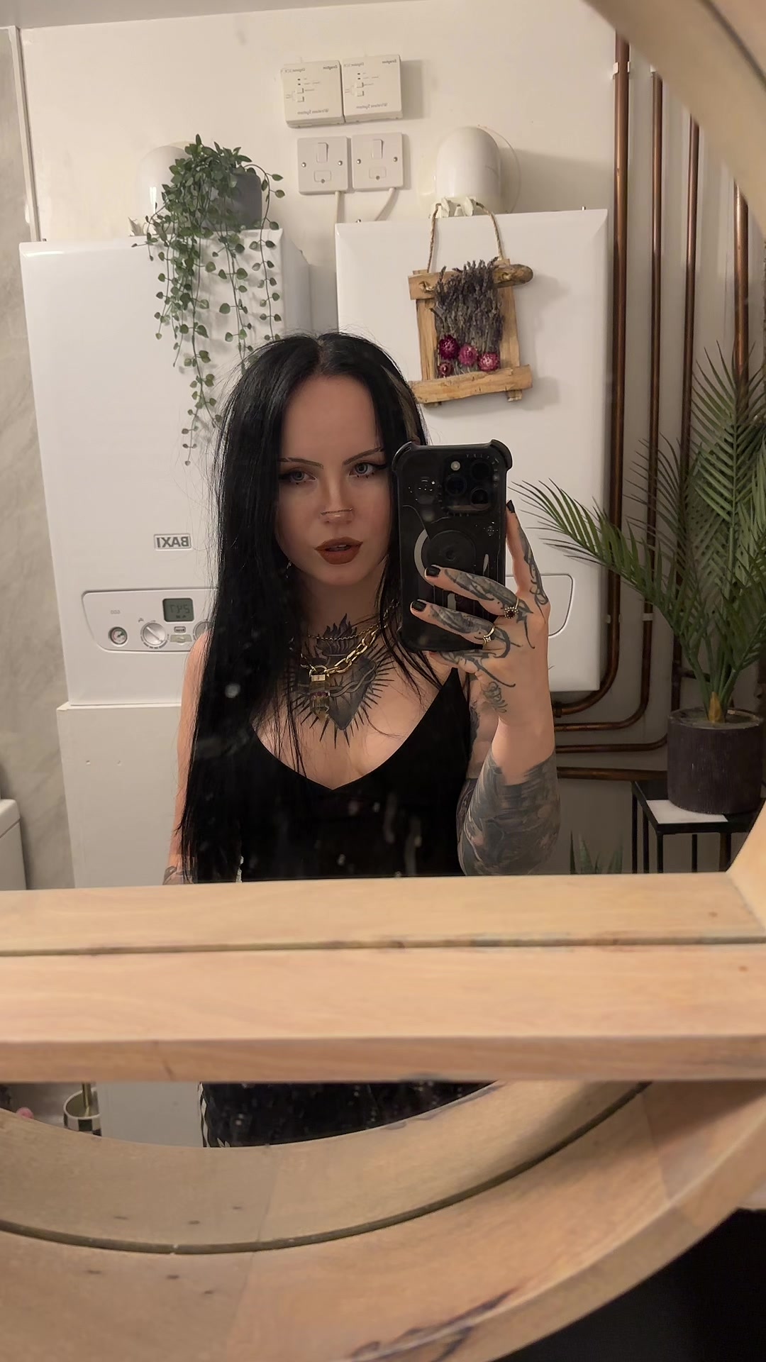 @KimKenobi_ 🦇