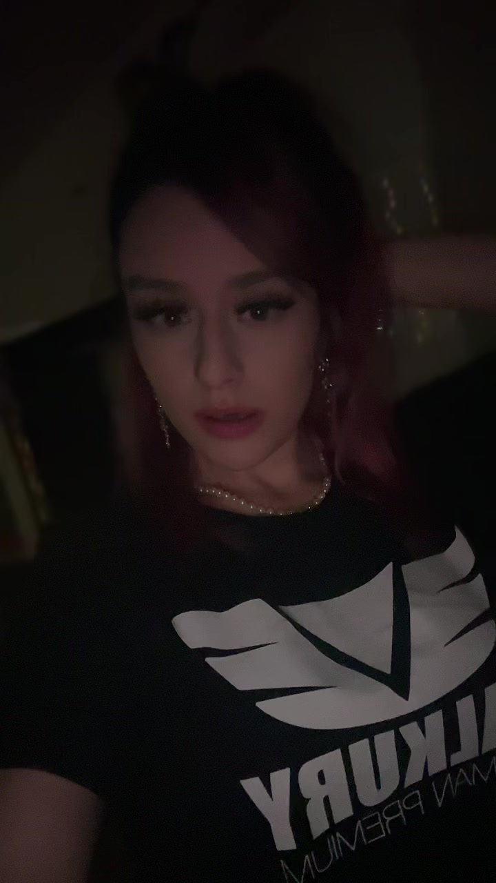@Melly⚡️