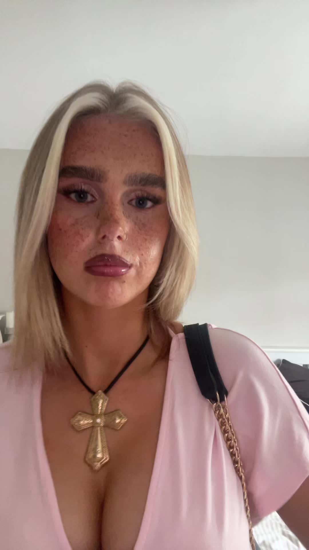 @scarlettduggan_