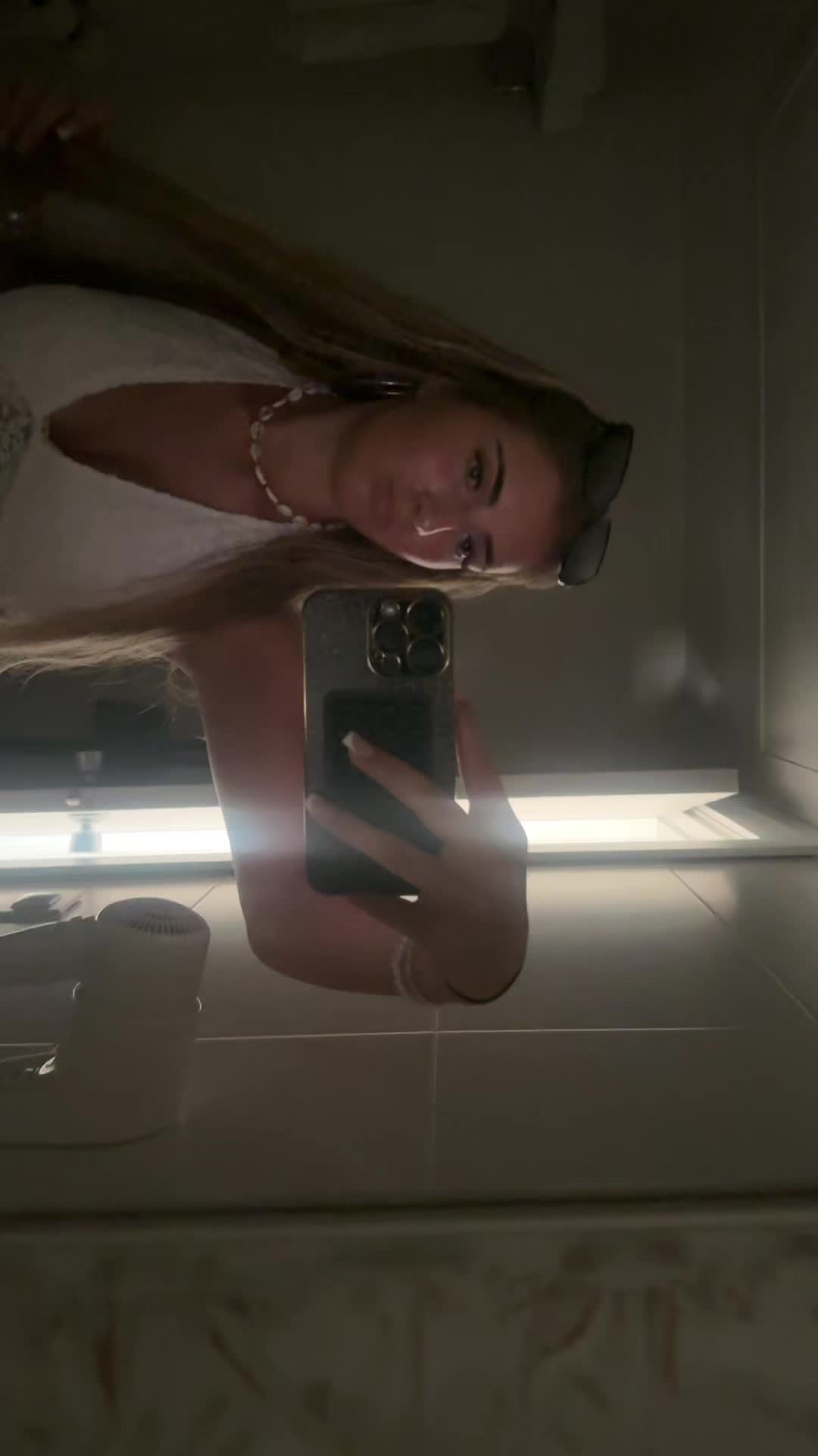 @𝐈𝐙𝐙𝐘 𝐒𝐂𝐀𝐑𝐋𝐄𝐓𝐓