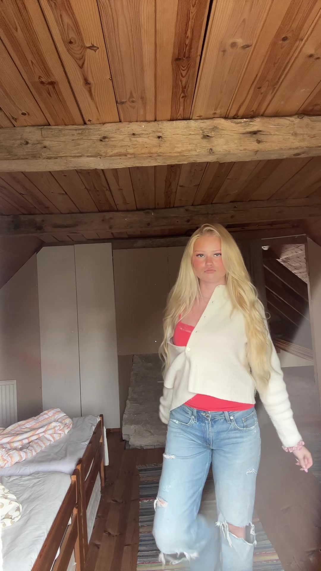 @elina