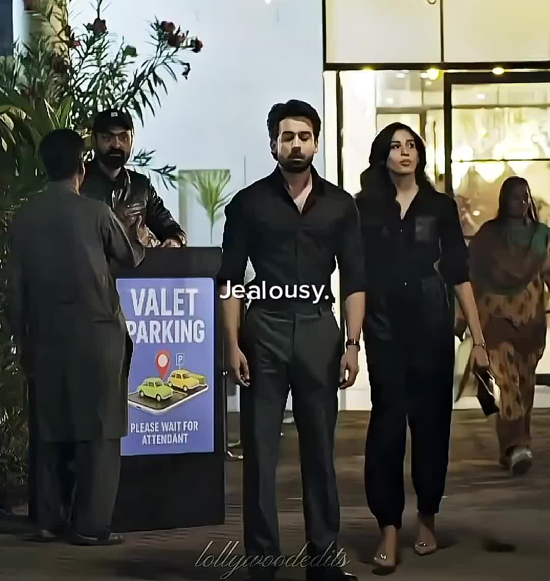 @Viral Hub