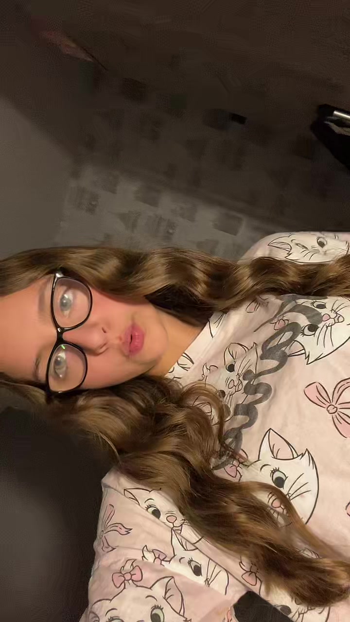 @Lexi.jonez.co.xo