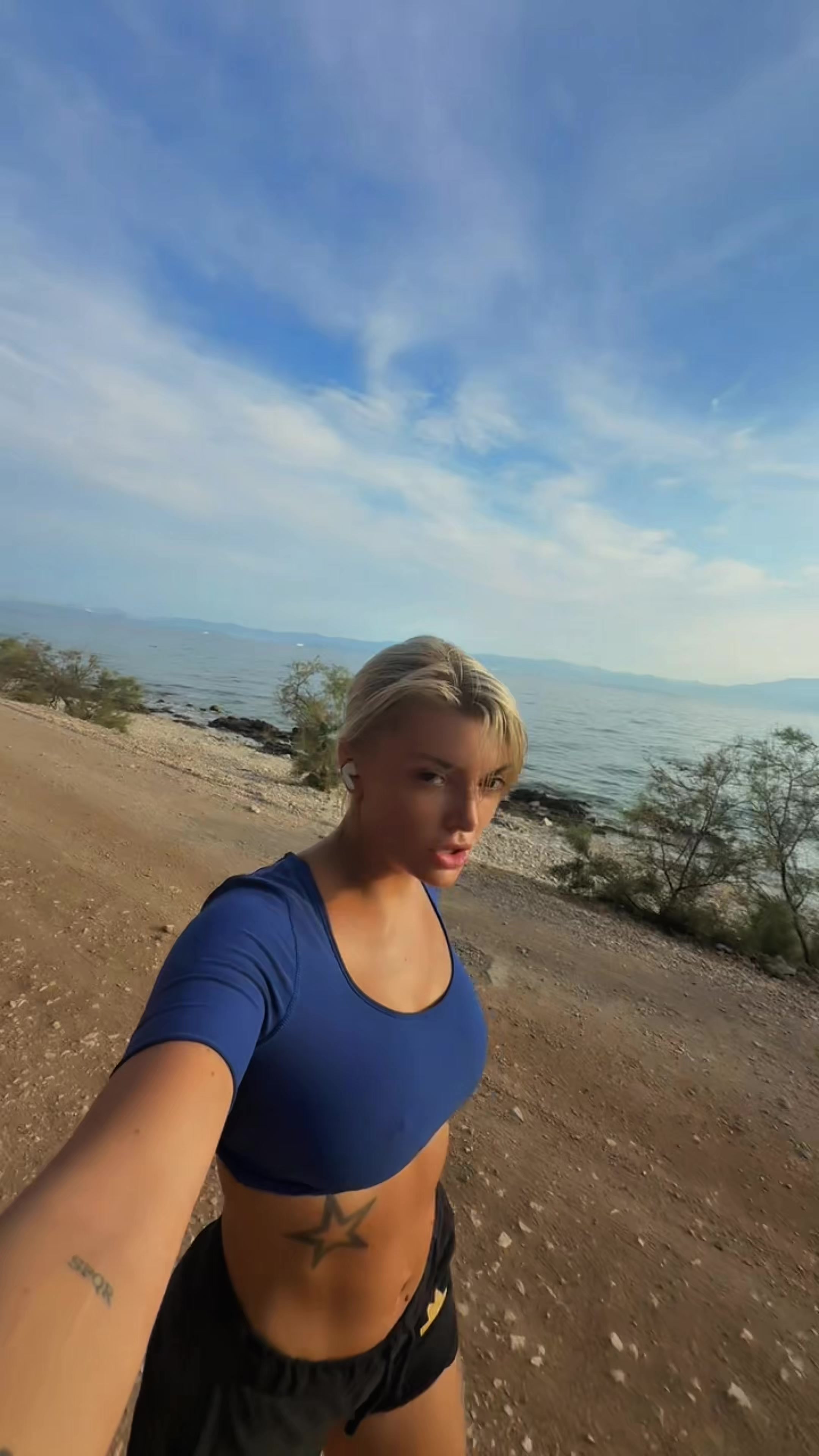 @Ella Dvornik