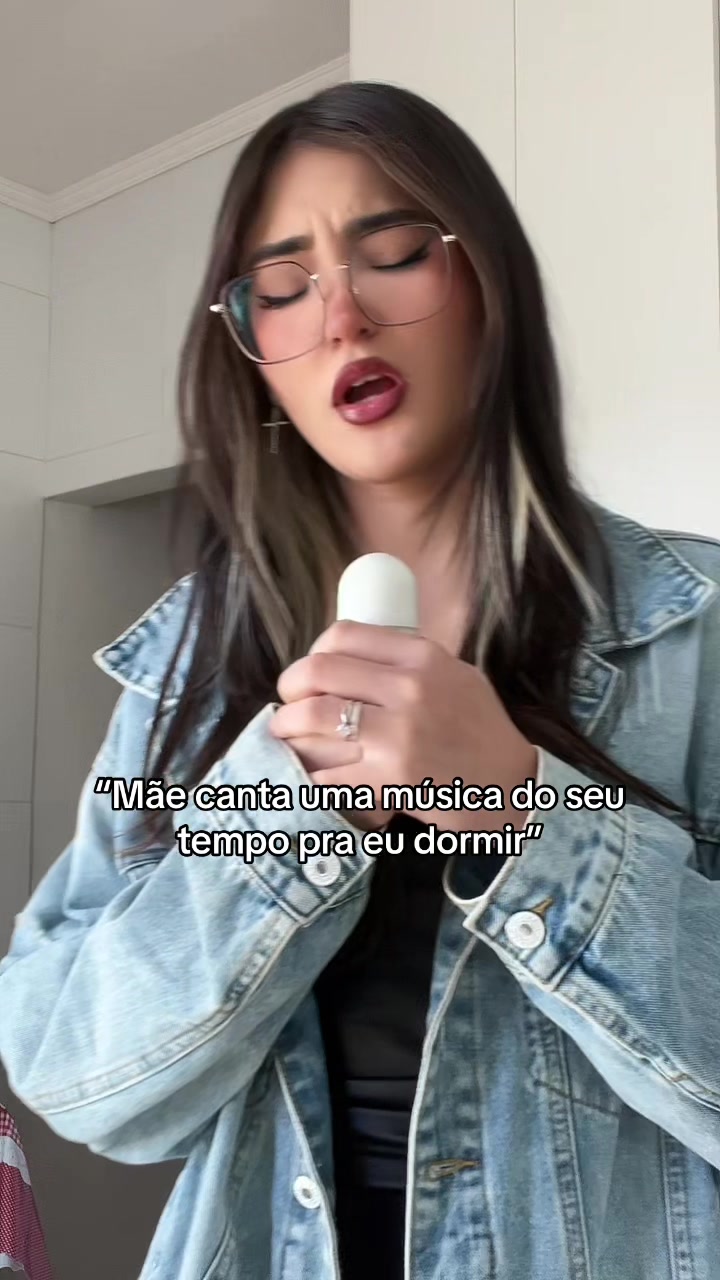 @VickyOlliveira