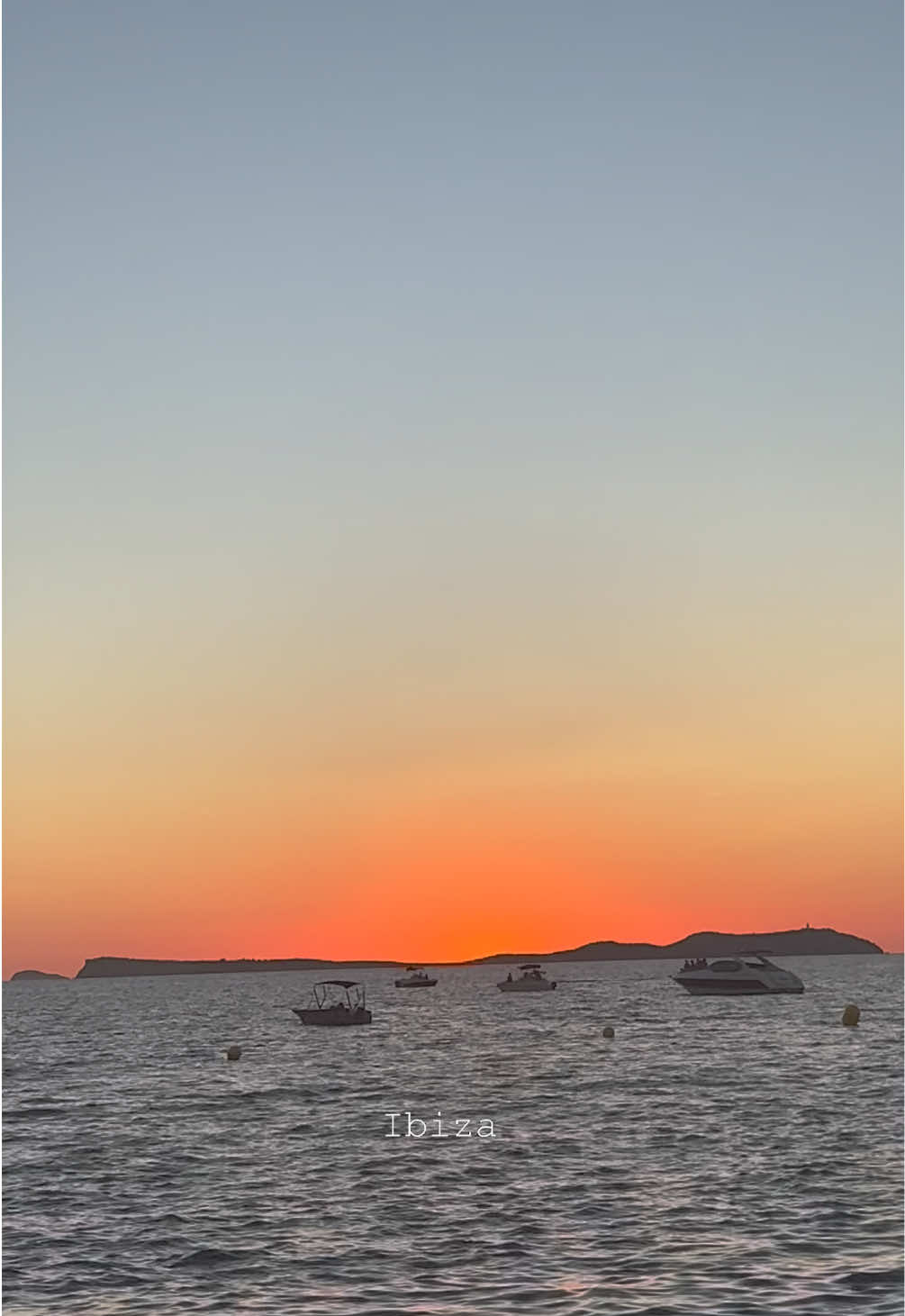 @Becki ๐ค loves to travel โ๏ธ