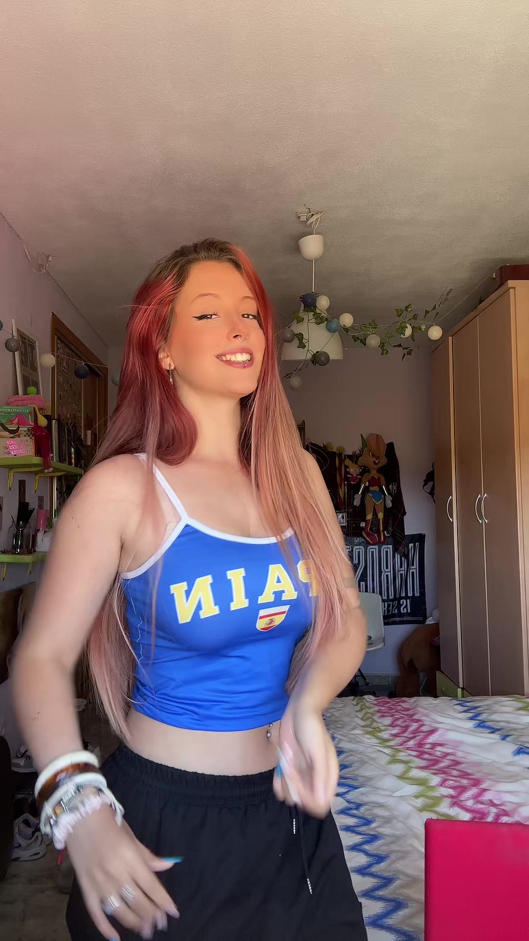 @𝔰𝔞𝔯𝔞🦋