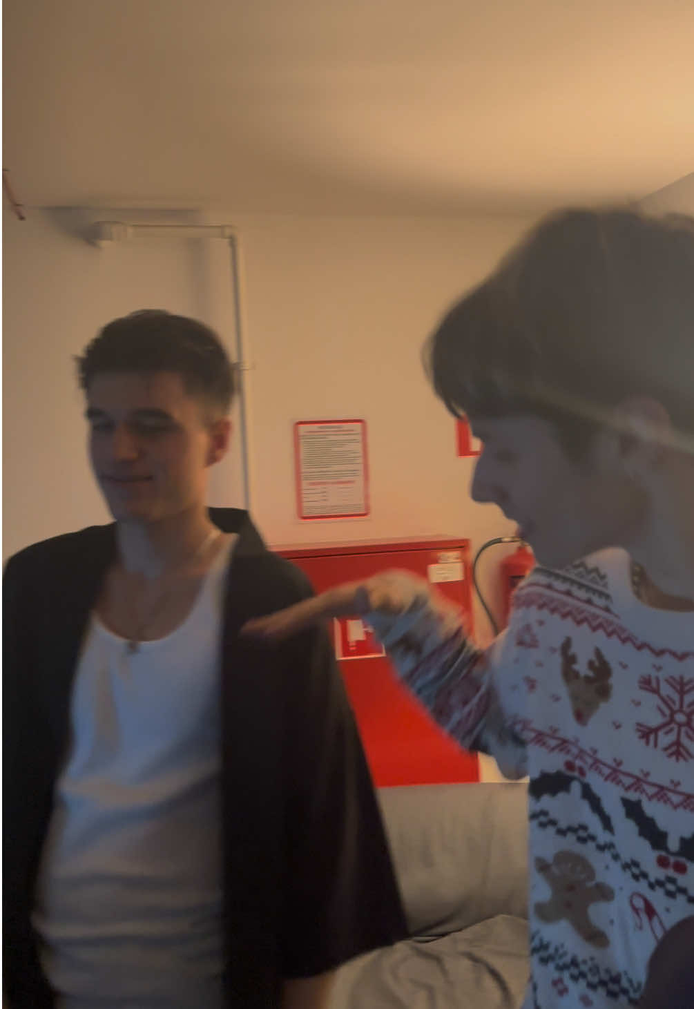 @NIKOŚ