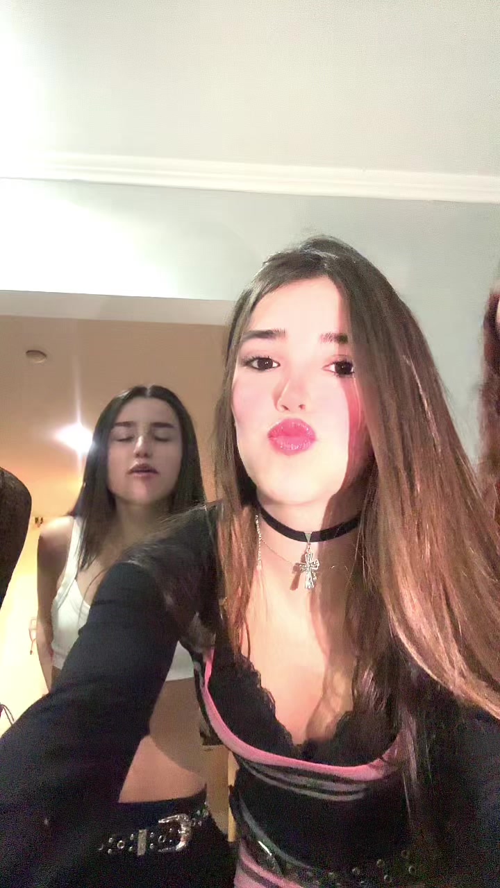 @julie★⭑