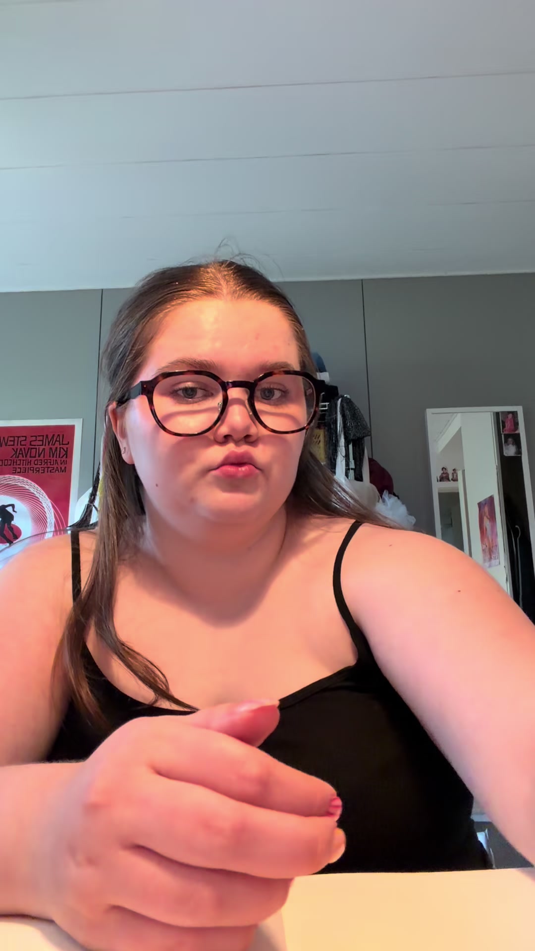@nellisnella