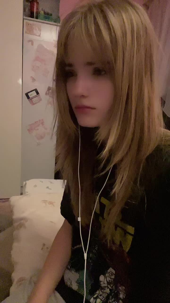 @2vxed