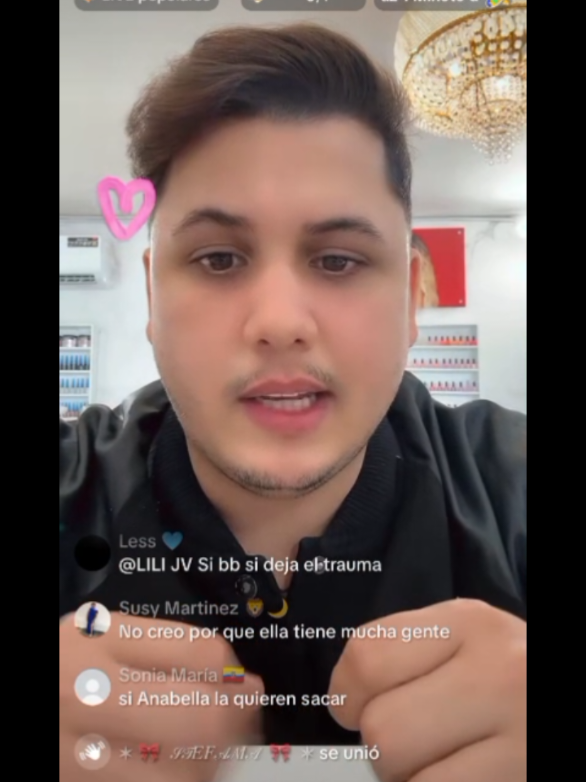 @AniEli